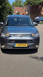 Mitsubishi Outlander 2.0 MPI 2WD CVT 2015 Grijs, Auto's, Mitsubishi, 1998 cc, 15 km/l, 4 cilinders, 7 stoelen