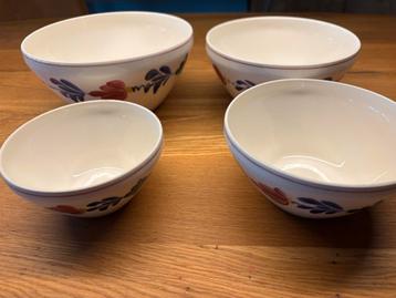 Boerenbont schalen set van 4 beschikbaar voor biedingen