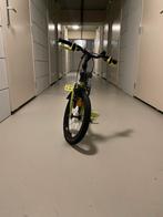 Btwin Dark Hero 500 kinderfiets 16inch - stoere jongensfiets, Fietsen en Brommers, Fietsen | Kinderfietsjes, Ophalen, Zo goed als nieuw