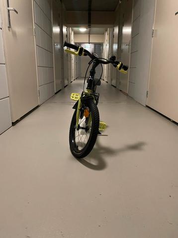 Btwin Dark Hero 500 kinderfiets 16inch - stoere jongensfiets beschikbaar voor biedingen