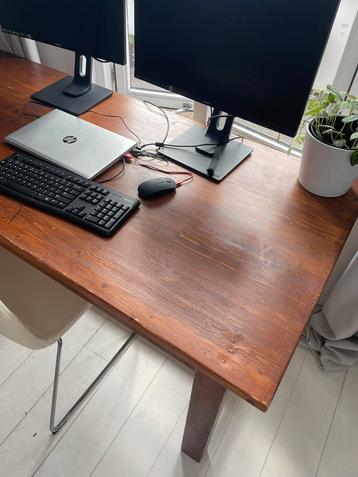 Houten eettafel of bureau