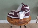 Nike jordan 1 Retro High OG Bordeaux
Maat 47.5 (Nieuw), Kleding | Heren, Schoenen, Ophalen of Verzenden, Nieuw, Overige kleuren