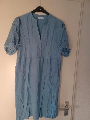 Licht blauwe jurk mt L/ XL  beschikbaar voor biedingen