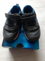 Schoenen blauw met zwart maat 22 nieuw in doos, Schoentjes, Bluebox, Nieuw, Ophalen of Verzenden