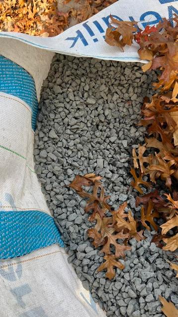 Basalt edelsplit 8-16mm antraciet grind beschikbaar voor biedingen