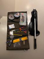 Diverse visspullen: net, onthaakmat, aas, haakjes, tangen ed, Ophalen of Verzenden, Gebruikt, Overige typen