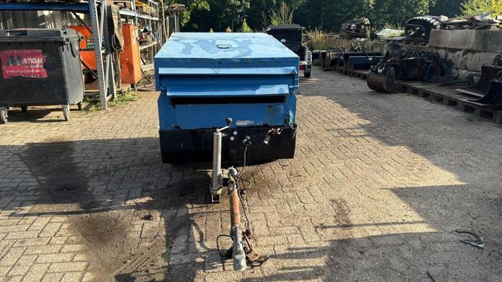 Mobiele compressor OBSTA DKC 30-7, Zakelijke goederen, Machines en Bouw | Pompen en Compressoren, Ophalen