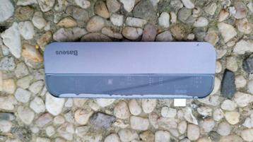 Usb-c hub beschikbaar voor biedingen