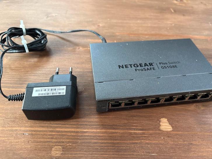 Netgear ProSAFE GS108E Switch, Computers en Software, Netwerk switches, Zo goed als nieuw, Ophalen of Verzenden