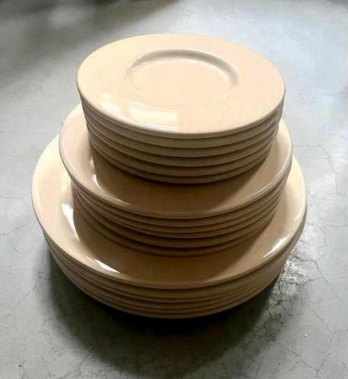 Sissy Boy Homeland servies (met 4 gratis kommetjes), Huis en Inrichting, Keuken | Servies, Bord(en), Overige stijlen, Ophalen of Verzenden