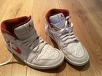 Nike Air Jordan 1 Mid SE - Maat 40, Kleding | Dames, Schoenen, Ophalen of Verzenden, Zo goed als nieuw, Sneakers of Gympen