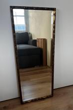 Grote wandspiegel 36x86 cm met houten lijst (bamboe-look), Ophalen, Zo goed als nieuw, Rechthoekig, Minder dan 100 cm
