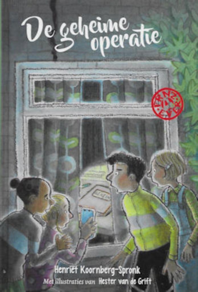 Henriët Koornberg-Spronk: De geheime operatie, Boeken, Kinderboeken | Jeugd | 10 tot 12 jaar, Zo goed als nieuw, Ophalen of Verzenden