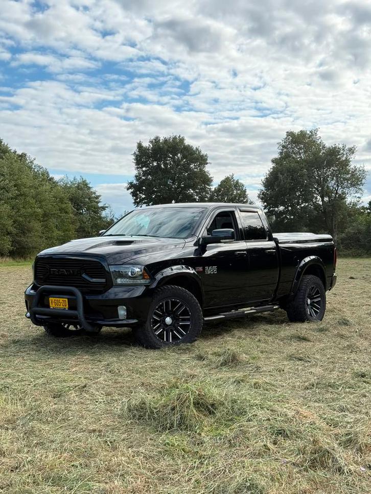Dodge RAM SPORT 2015 630PK DEALER ONDERHOUDEN, Auto's, Bestelauto's, Bedrijf, Dodge, LPG, Euro 5, Automaat, Geïmporteerd, Zwart