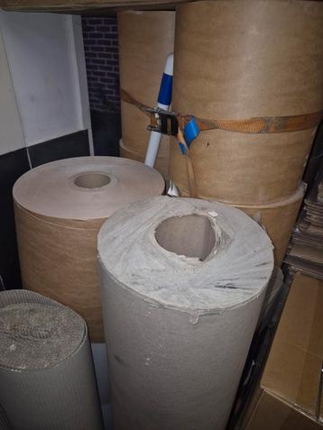 Verzendmateriaal - Rollen kraftpapier - Inpakken en verzend beschikbaar voor biedingen