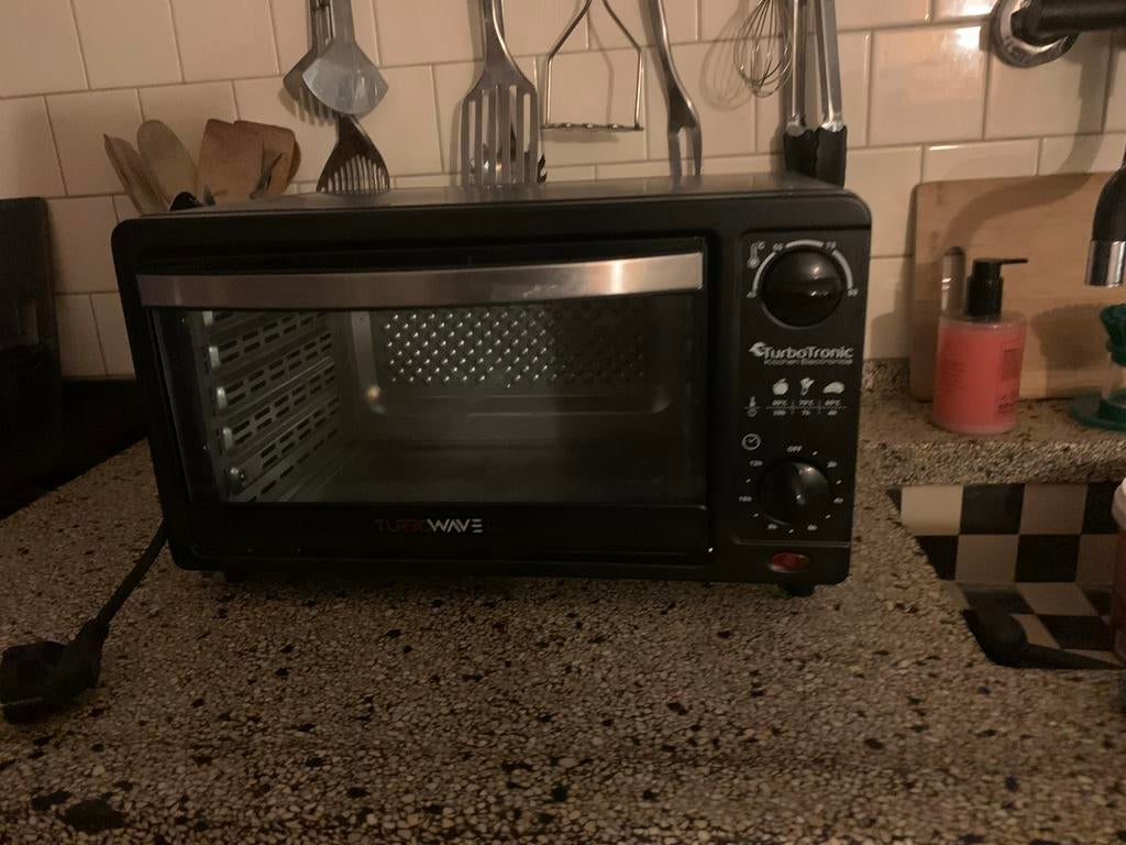 Zo goed als nieuwe TurboTronic & Iolue Oven/Airfryer, Witgoed en Apparatuur, Ovens, Minder dan 45 cm, Oven, Hete lucht, Ophalen of Verzenden