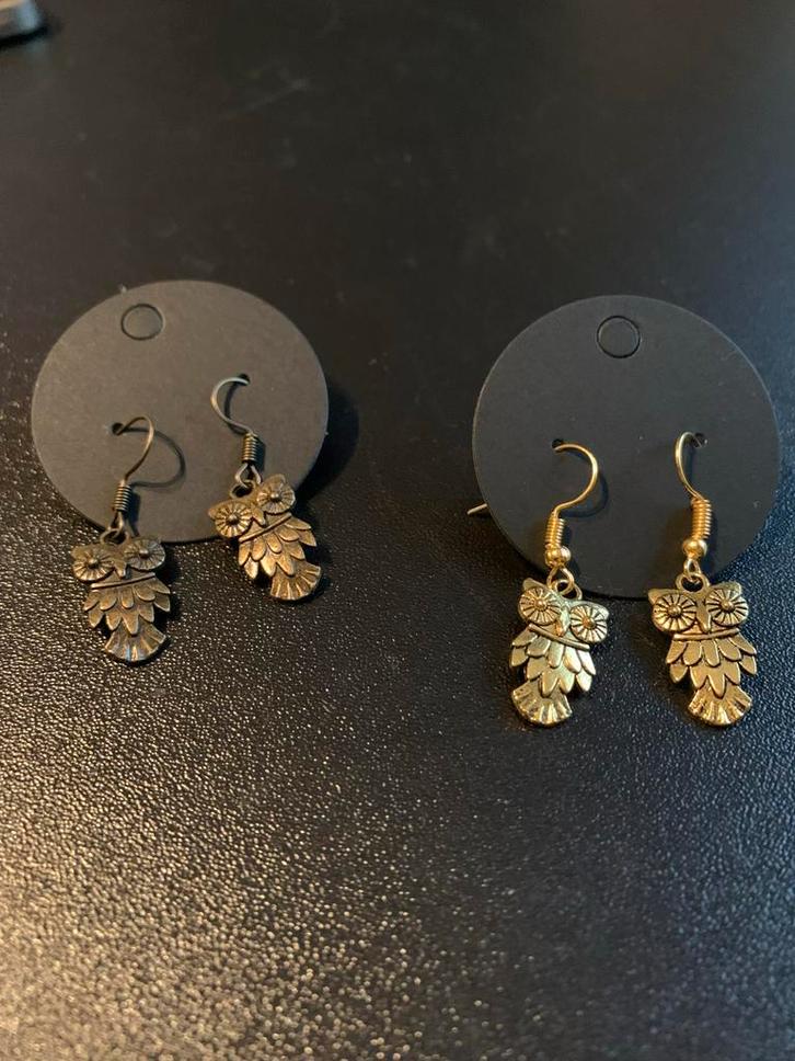 Uiltjes, Sieraden, Tassen en Uiterlijk, Oorbellen, Zo goed als nieuw, Hangers, Overige materialen, Goud, Ophalen of Verzenden