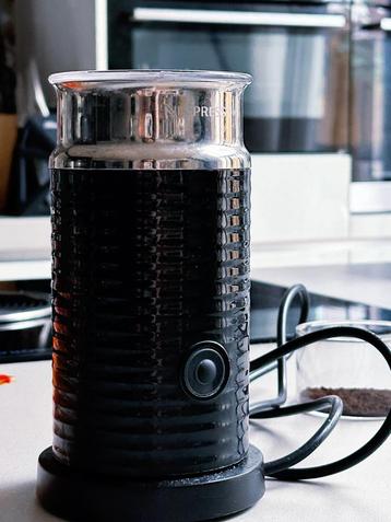 Nespresso Aeroccino Melkopschuimer beschikbaar voor biedingen