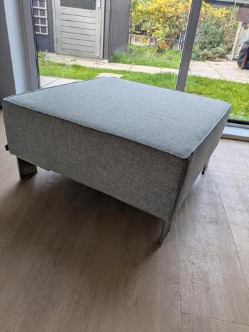 Hocker wol Palau beschikbaar voor biedingen