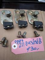 VW T3 Schuifdeur 79/83 sluitplaat 253843668 en 211843636B, Ophalen of Verzenden