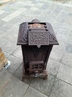 Oude gietijzeren kachel, Ophalen, Gebruikt, Houtkachel, Vrijstaand
