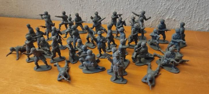 400 airfix soldaatjes 1/32, Hobby en Vrije tijd, Modelbouw | Figuren en Diorama's, Gebruikt, Figuur of Figuren, Groter dan 1:35