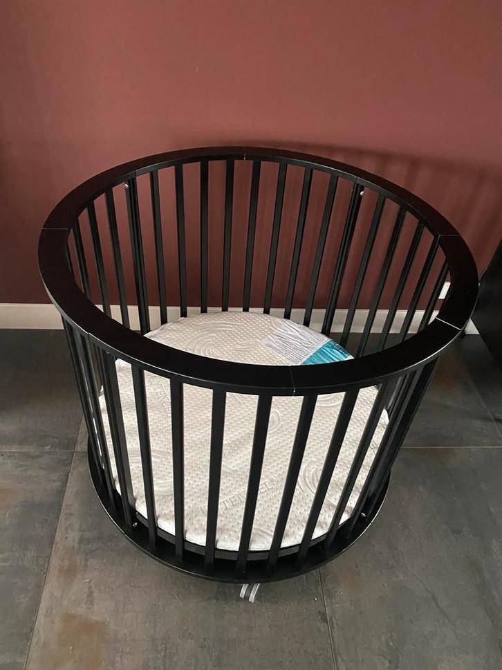 Europe Baby Circa Rond Box + Matras, Kinderen en Baby's, Boxen, Zo goed als nieuw, Rond, In hoogte verstelbaar, Boxkleed, Wieltjes