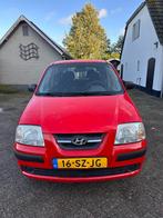 Hyundai Atos 1.1 2006 Rood, Auto's, Hyundai, Voorwielaandrijving, Stof, 4 cilinders, Origineel Nederlands