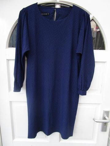 Zeer stretchy Studio Anneloes jurk S valt als L beschikbaar voor biedingen