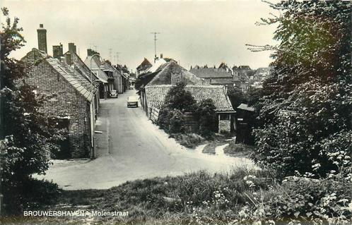 (701-431-033) Brouwershaven Molenstraat, Verzamelen, Ansichtkaarten | Nederland, Zeeland, Verzenden