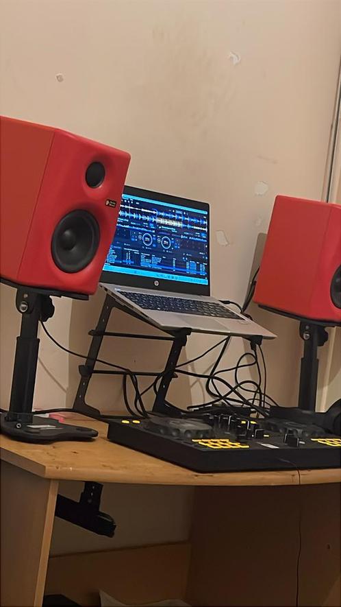 Dj aangeboden, Rotterdam en omstreken, Diensten en Vakmensen, Muzikanten, Artiesten en Dj's