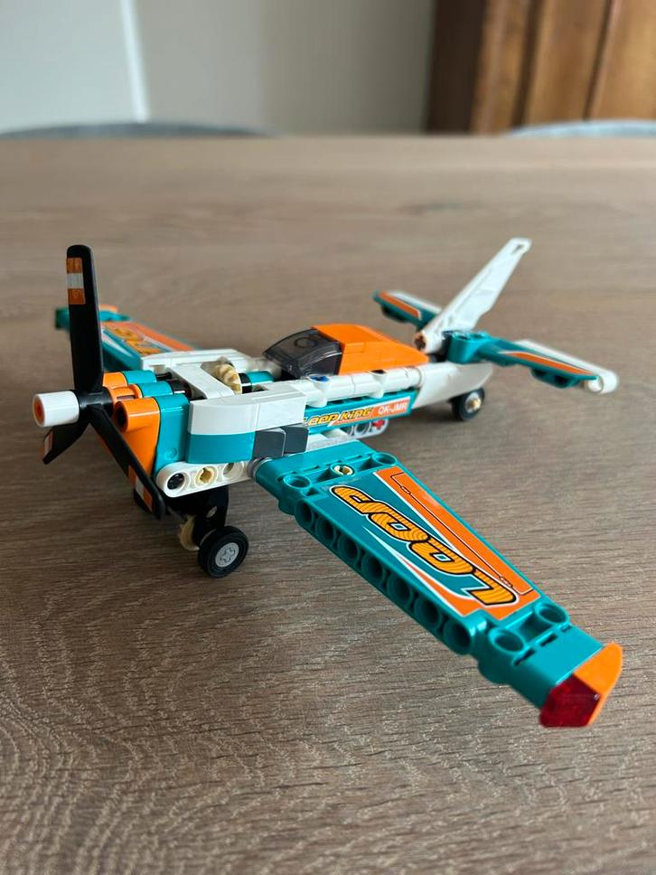 Lego Technic Vliegtuig 42117 - Stuntvliegtuig, Kinderen en Baby's, Speelgoed | Duplo en Lego, Zo goed als nieuw, Lego, Complete set