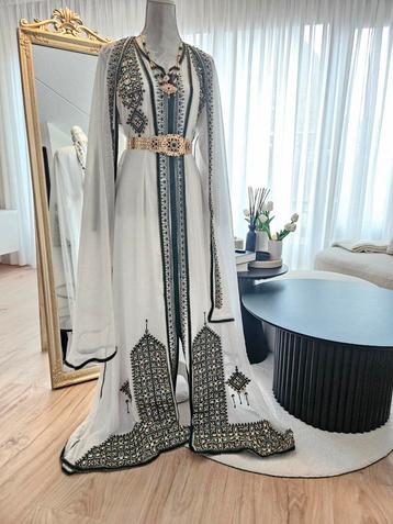 Takchita henna (Te huur)  beschikbaar voor biedingen