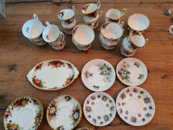 Royal Albert Servies, Antiek en Kunst, Antiek | Servies los, Ophalen of Verzenden