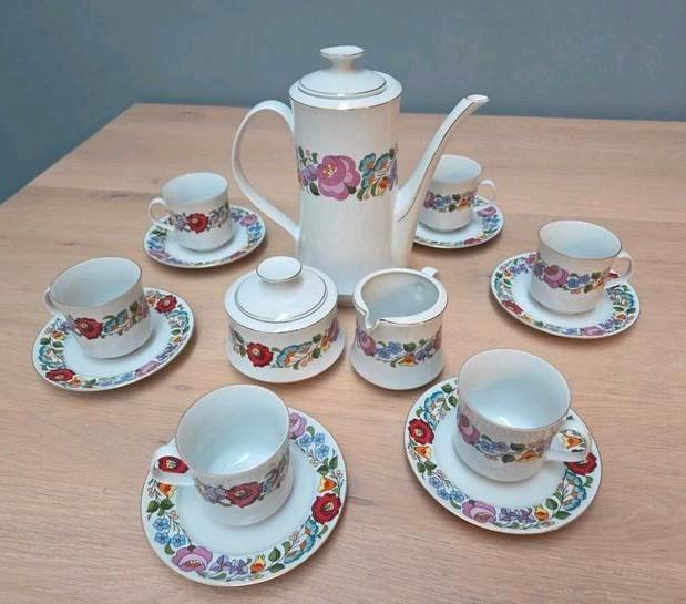Kalocsa Handgeschilderd Koffie/Thee Servies - Compleet, Antiek en Kunst, Antiek | Servies compleet, Ophalen of Verzenden