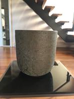 Decoratieve  gebakken bloempot voor binnen en buiten, Tuin en Terras, Bloempotten, 25 tot 40 cm, Rond, Ophalen of Verzenden, Zo goed als nieuw