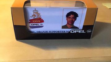 OPEL ASTRA KNVB FRANK RIJKAARD+ HANDTEKENING SCHUCO DAS GOED beschikbaar voor biedingen