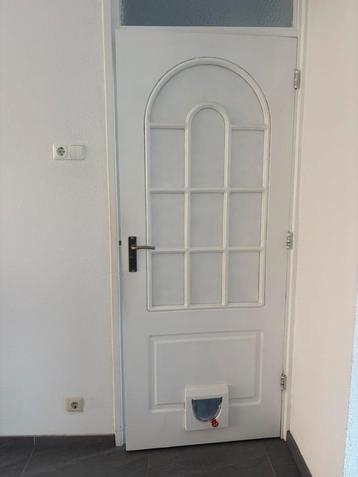 DEUR MET KATTENLUIK MAG WEG VOOR €35,- beschikbaar voor biedingen