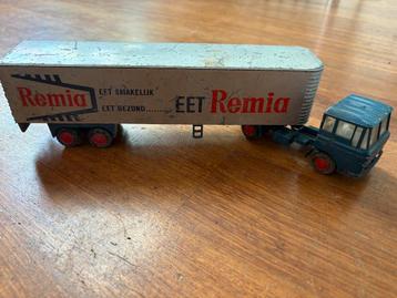 Lion Car Remia vrachtwagen beschikbaar voor biedingen
