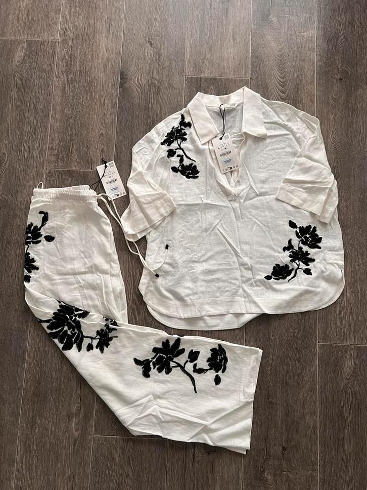 Zara Blouse en Broek set - maat M / L - nieuw, Kleding | Dames, Jasjes, Kostuums en Pakken, Nieuw, Kostuum of Pak, Maat 38/40 (M)
