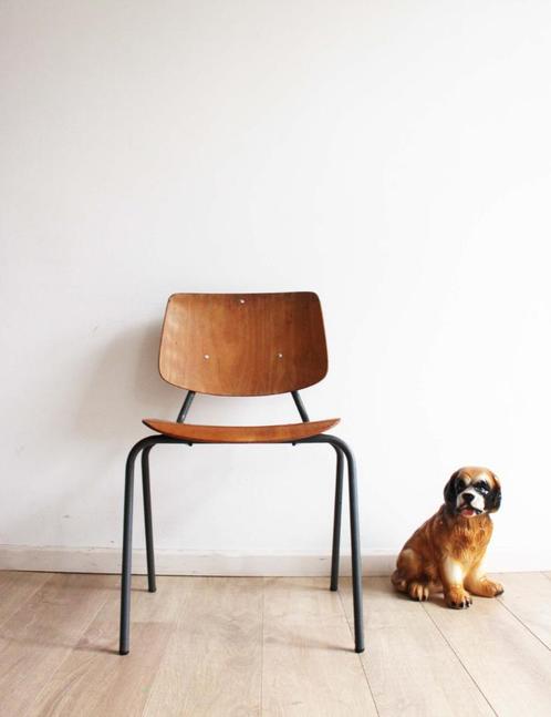 Industriële retro schoolstoel, Kho Liang Ie? Vintage stoel, Huis en Inrichting, Stoelen, Gebruikt, Eén, Hout, Metaal, Bruin, Ophalen