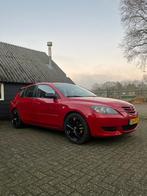 Mazda 3 1.6 Hatchback 2006 Rood, Voorwielaandrijving, 1160 kg, Stof, Zwart