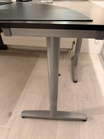 Ikea hoek bureau 160x120x80 of 220x120x80 - galant buro - afbeelding 5