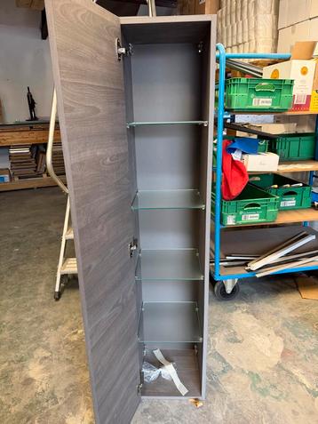 Nieuw Badkamermeubel - 169x35x18cm beschikbaar voor biedingen