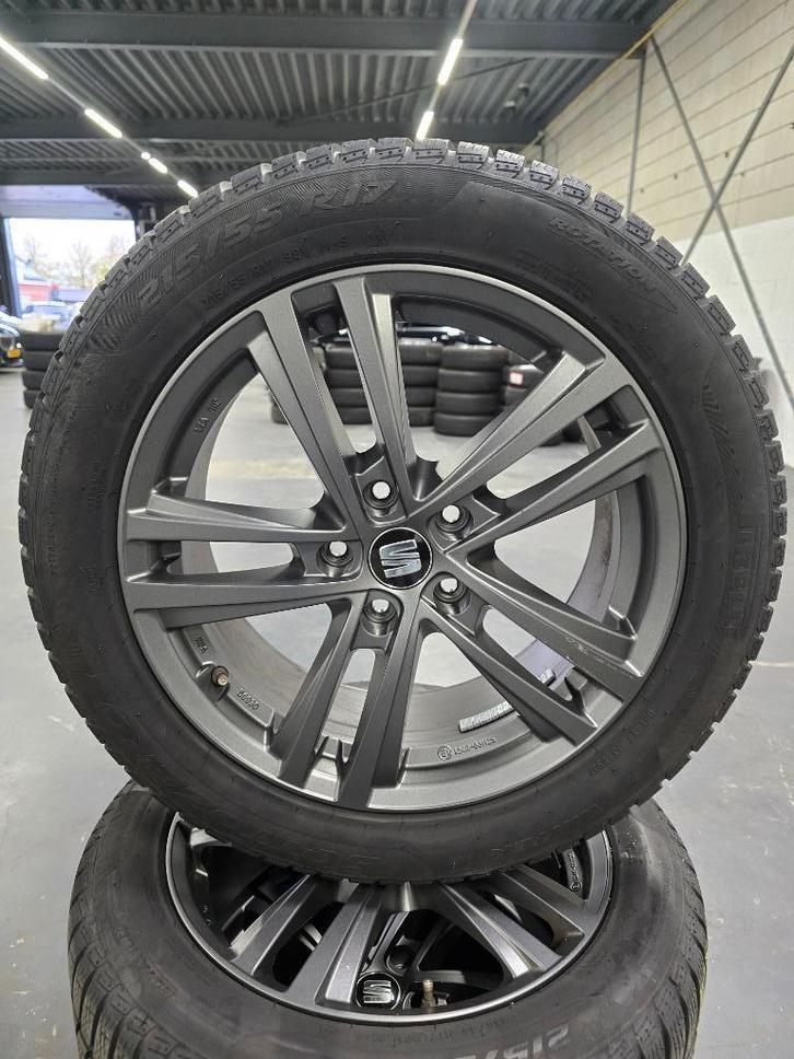 (36) Originele 17inch Seat Ateca Winterbanden, Auto-onderdelen, Banden en Velgen, Banden en Velgen, Winterbanden, 17 inch, 215 mm