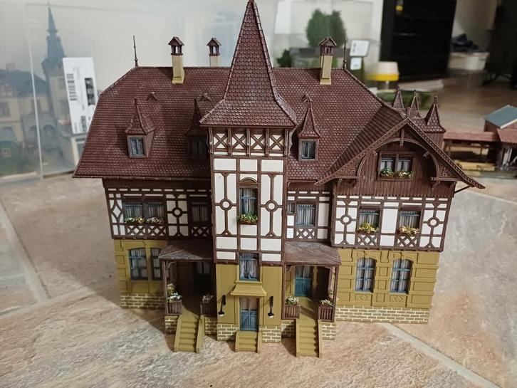 Diverse modeltrein huisjes, Hobby en Vrije tijd, Modeltreinen | H0, Zo goed als nieuw, Brug, Tunnel of Gebouw, Gelijkstroom of Wisselstroom