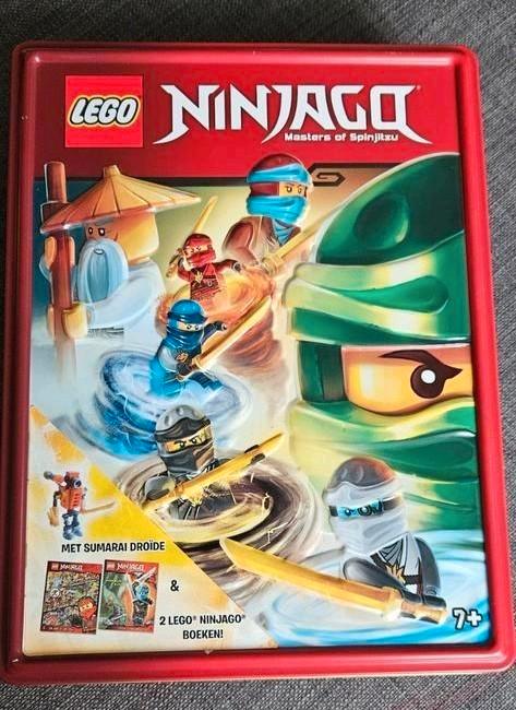 Lego Ninjago boekjes in Cadeaubox, Boeken, Kinderboeken | Jeugd | onder 10 jaar, Zo goed als nieuw, Fictie algemeen, Ophalen of Verzenden