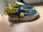 Nike Vaporwaffle sacai x undercover Yellow Black Maat 45, Ophalen of Verzenden, Zo goed als nieuw, Sneakers of Gympen