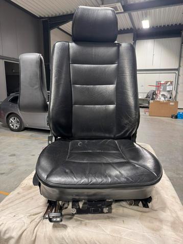 W124 VOORSTOELEN LEER ZWART SEDAN/COMBI beschikbaar voor biedingen