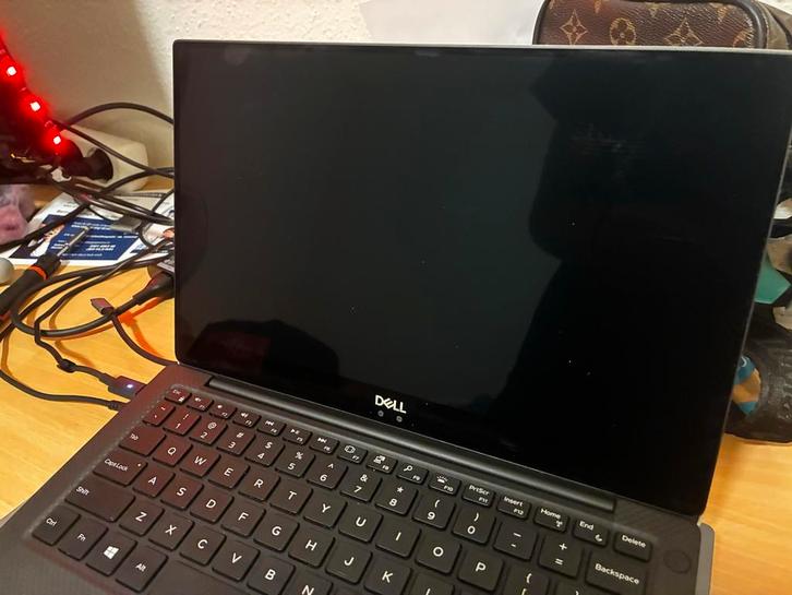 Nette Dell XPS 9370 - I5, 8GB RAM, 256GB SSD, Computers en Software, Windows Laptops, Zo goed als nieuw, 13 inch, SSD, 2 tot 3 Ghz